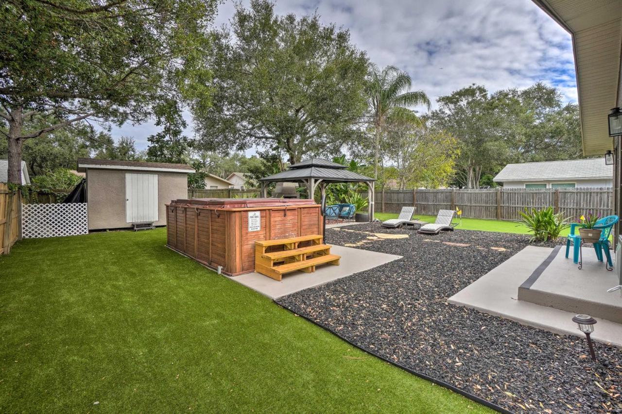 Beachy Palm Harbor Escape Swim Spa Pool And Gazebo Villa Exterior photo